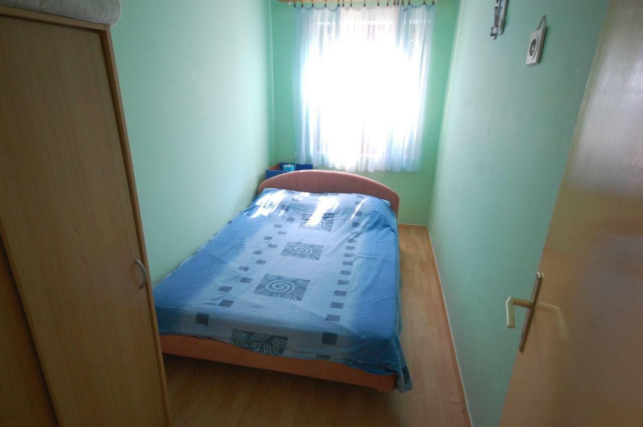 Apartments Juric By El-Pi Tours Нивице Экстерьер фото