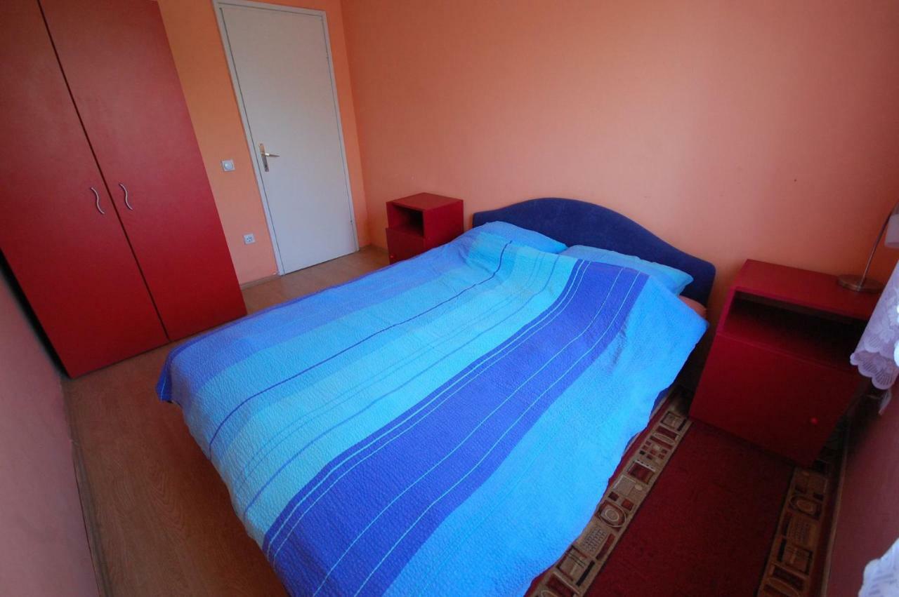 Apartments Juric By El-Pi Tours Нивице Экстерьер фото