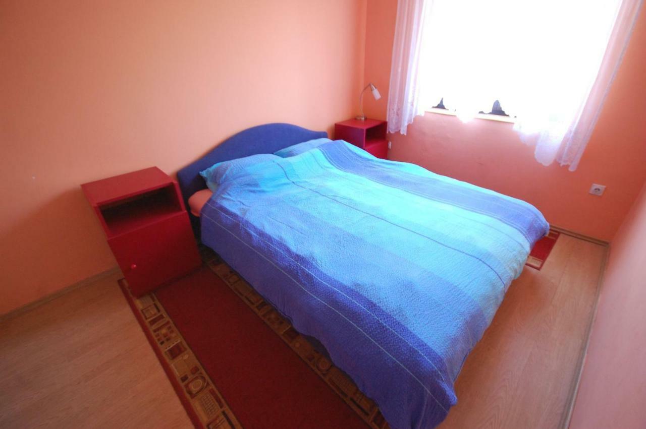 Apartments Juric By El-Pi Tours Нивице Экстерьер фото